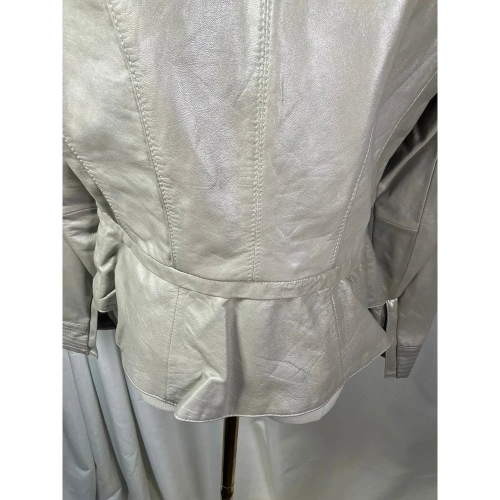 WHITE HOUSE BLACK MARKET Silver Grey Leather Moto Jacket Women's Size Medium Zip